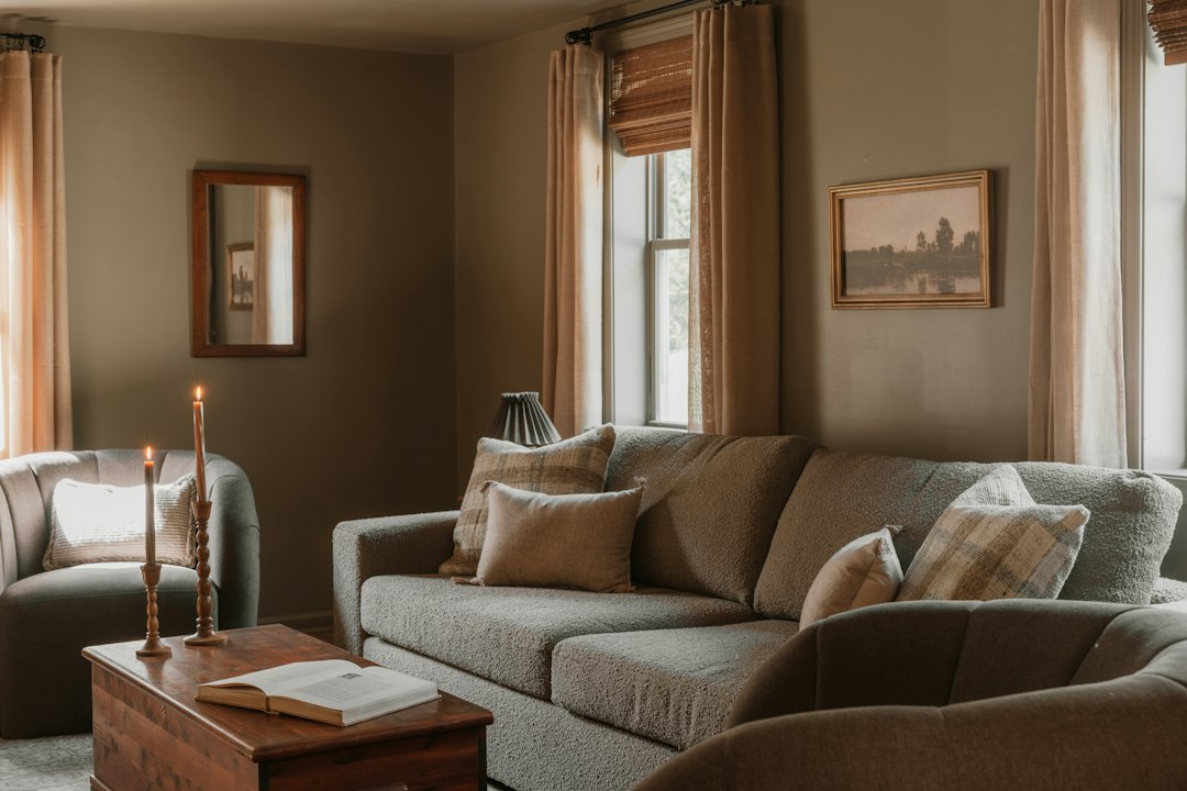 Quality Used Living Room Sofa in Bangalore